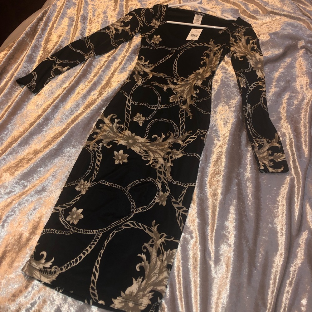 **NEW** FASHION NOVA DRESS - Picture 6 of 7